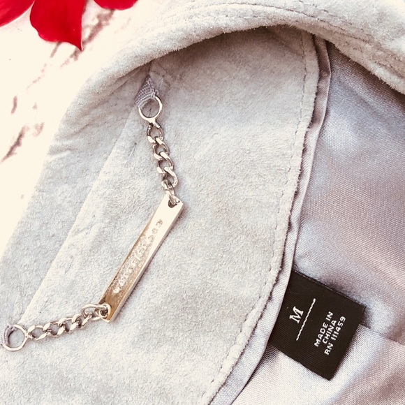 😮 Suede White House Black Market Jacket ruffles - Picture 2 of 8